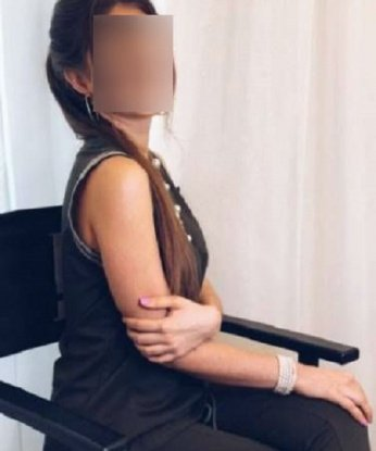 Живу в Москве, волшебном городе, полном возможностей для наслаждения. Мои услуги - искусное массажное удовольствие, расслабляющие эротические сеансы и незабываемые эскорт-услуги. Неоднократно получала благодарные отзывы и мои фото подчеркивают все мои достоинства. Обратившись ко мне, ты откроешь новые грани удовольствия и наслаждения. Жду встречи с тобой, чтобы создать незабываемые моменты. 😘💋🔥🌹 Александра
